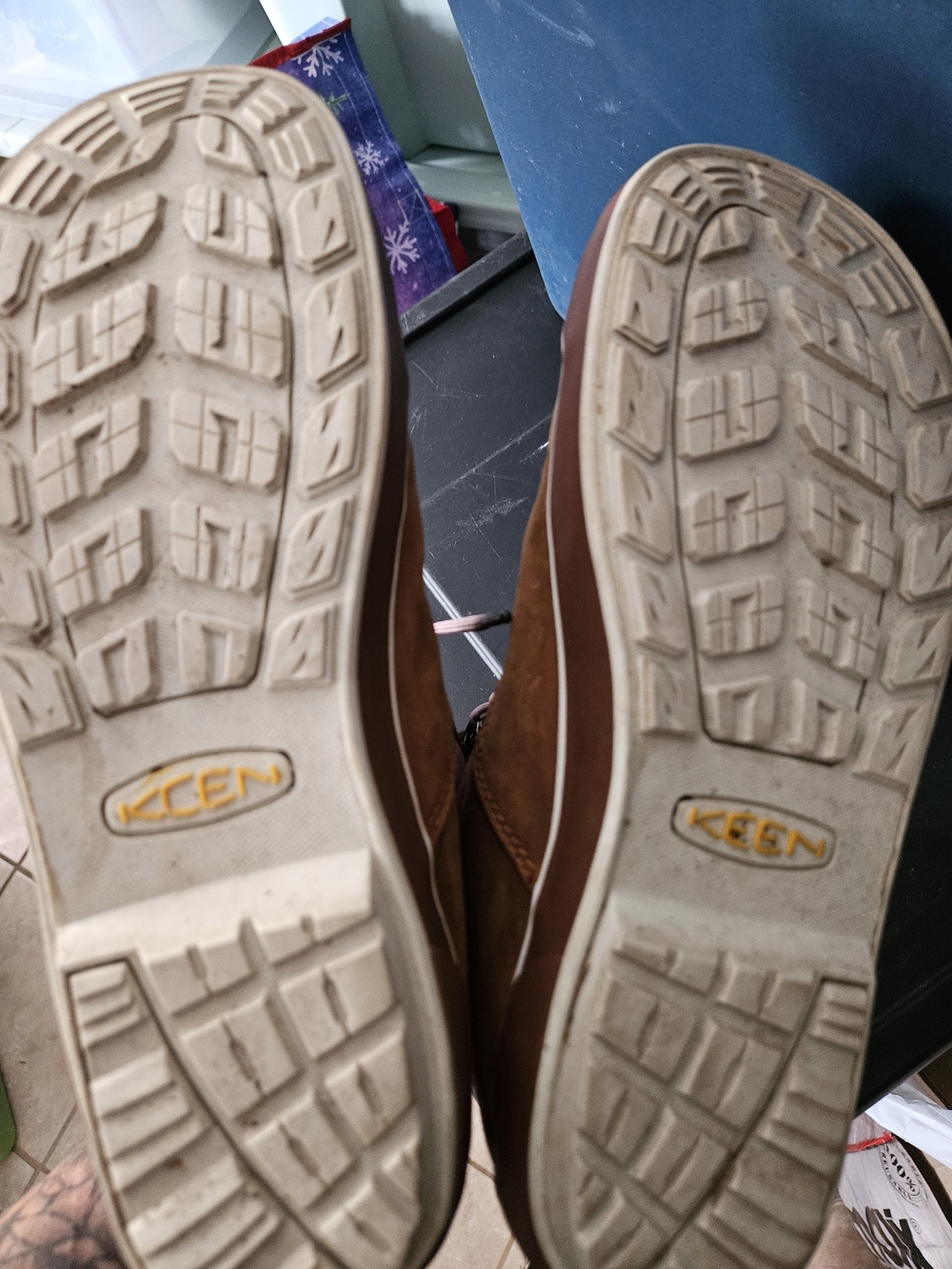 KEEN Women's Brown and Pink Lace-Up Waterproof Boots - Picture 4 of 4